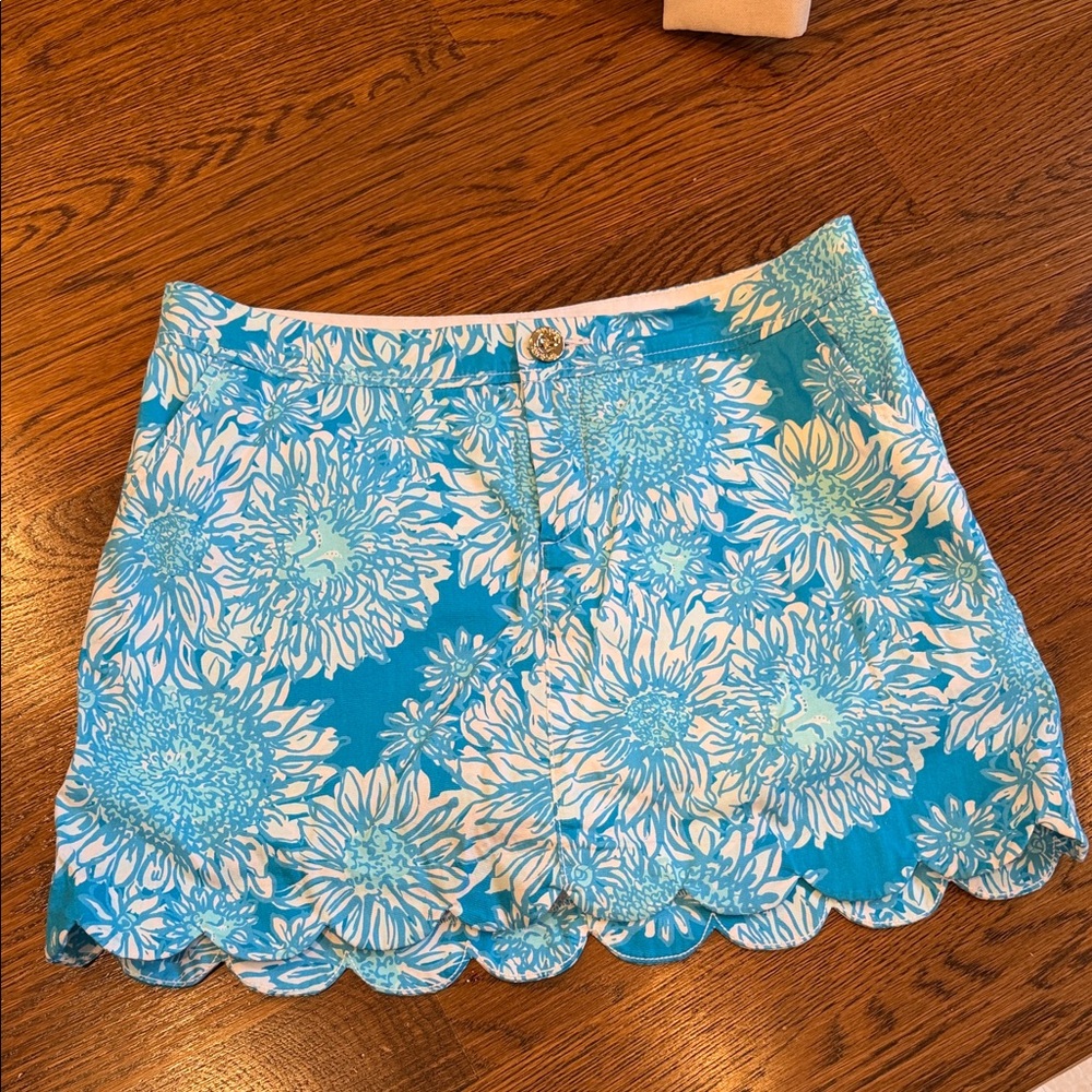 Lilly Pulitzer Blue and White Floral Skort
